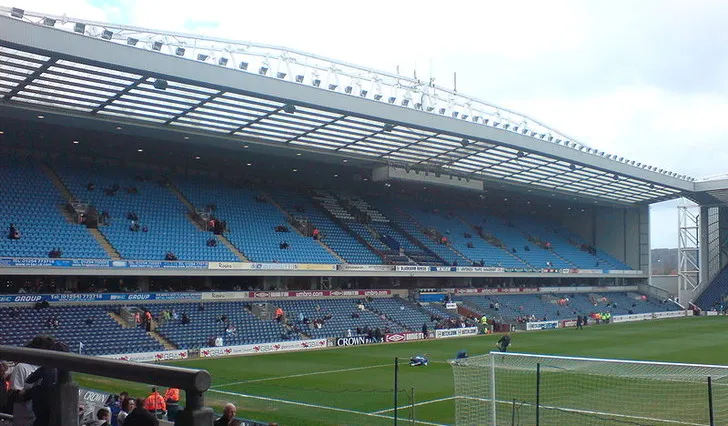 Khán đài Jack Walker tại Ewood Park, nơi ghi dấu huyền thoại Blackburn