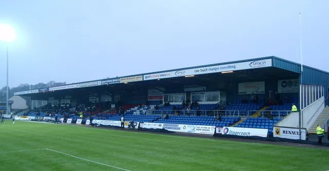 Khán đài West Stand tại sân vận động Victoria Park