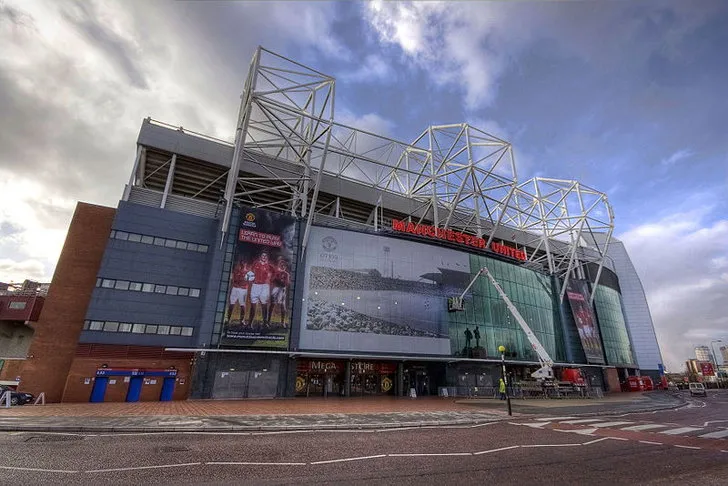 Kiến trúc bên ngoài sân Old Trafford, biểu tượng của câu lạc bộ Manchester United