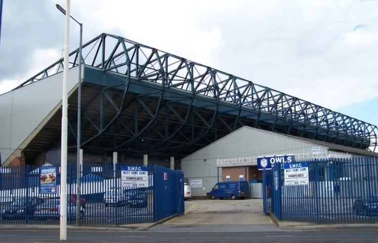 Lối vào chính và cửa hàng CLB Sheffield Wednesday tại sân Hillsborough