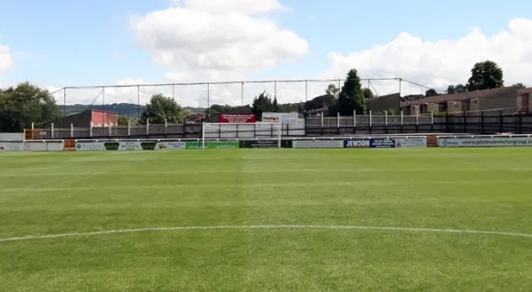 Sân Twerton Park, Bath - Khán đài Bath End