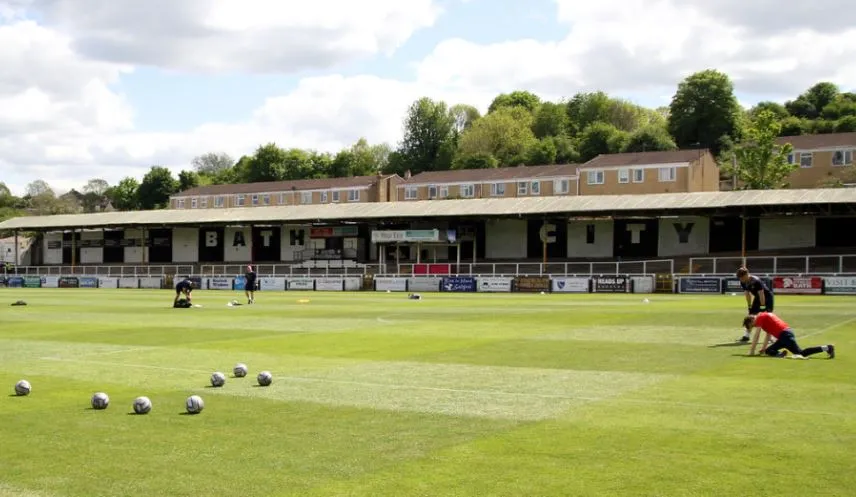 Sân Twerton Park, Bath - Khán đài Popular Side