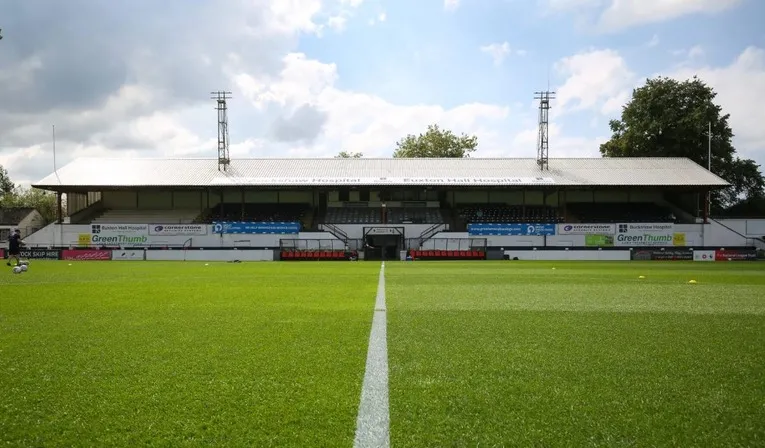 Sơ đồ chỗ ngồi khán đài chính Main Stand tại sân Victory Park của Chorley FC, minh họa cấu trúc sân