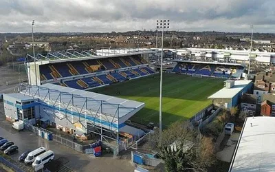 Toàn cảnh sân vận động Field Mill nhìn từ trên cao, biểu tượng lịch sử của Mansfield Town FC